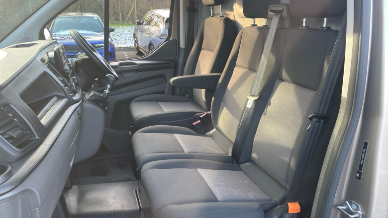 Ford Transit Custom 300 L1 Diesel Fwd 2.0 EcoBlue 105ps Low Roof Leader Van